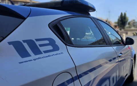 28enne accoltellato alla gola durante una lite in via Prenestina