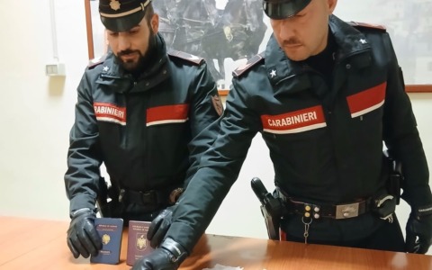 Dieci arresti per spaccio di droga: coinvolta anche una coppia albanese