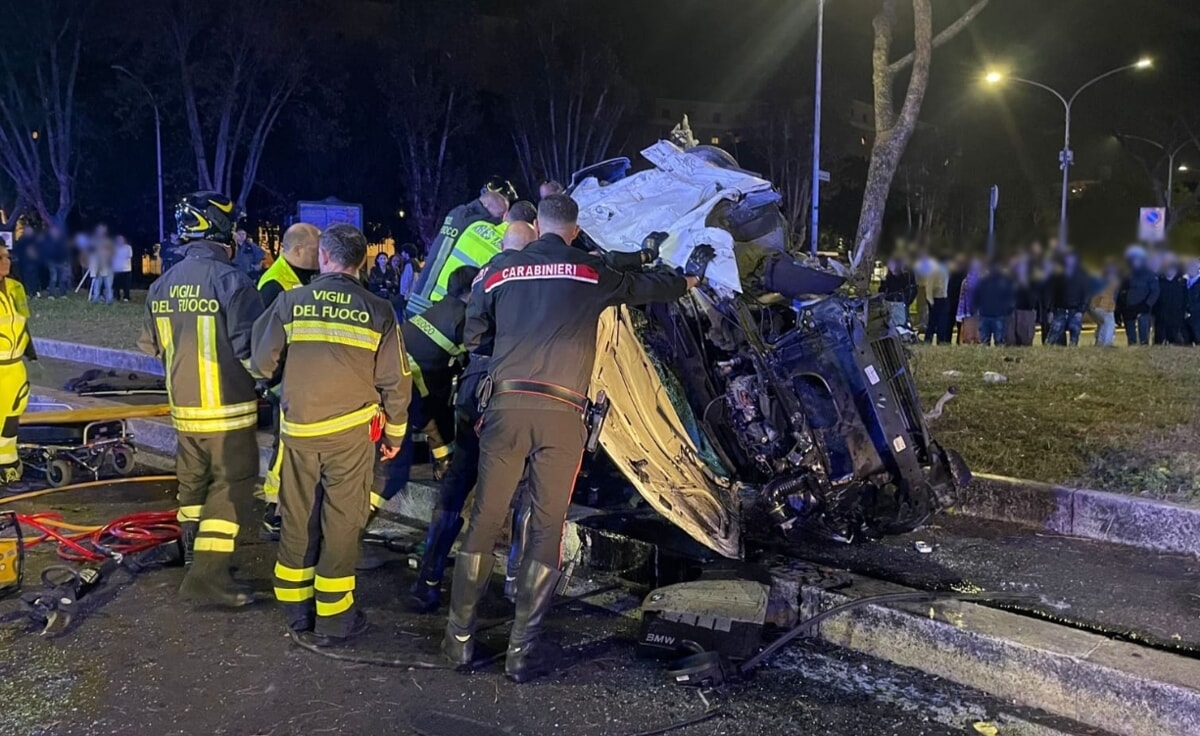 Incidente mortale sulla Colombo: in cerca di altre vetture nei video