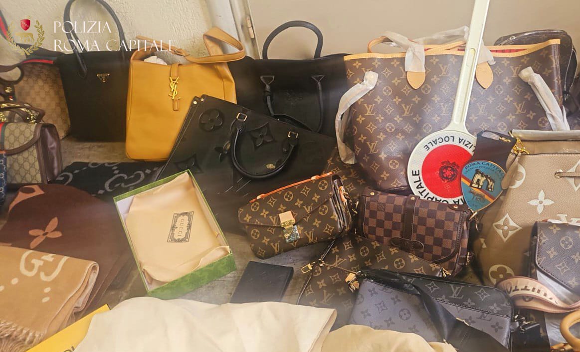 Porta Portese, confiscati oltre 2000 articoli contraffatti