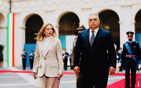 Tajani si distacca da Orbán: “L’Unione europea deve avere un ruolo maggiore”