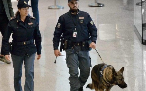 Un cittadino brasiliano arrestato a Roma con 48 ovuli di cocaina