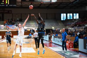 Benacquista Latina in campo contro l’Andrea Costa