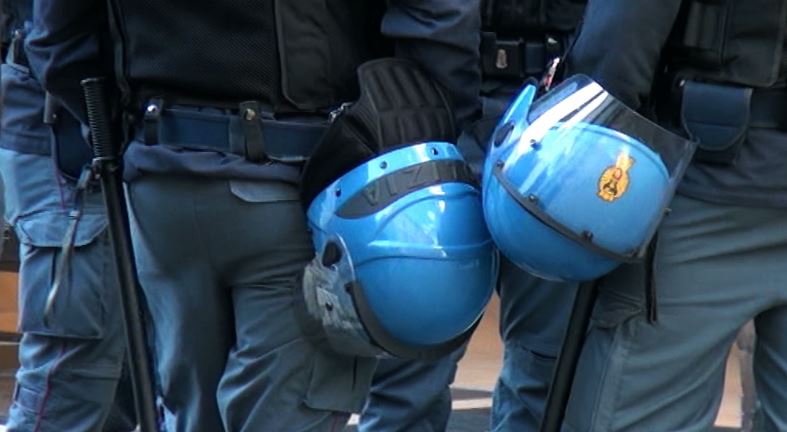 Blitz del movimento Extinction Rebellion fermato dalla Polizia all’EUR