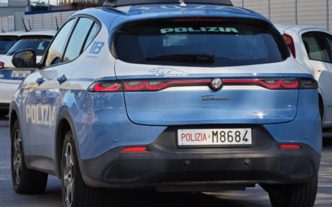 Blitz della polizia all’Esquilino: cinque arresti e venti identificazioni