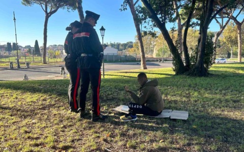 Due arresti e denunce per furto e molestie a Esquilino