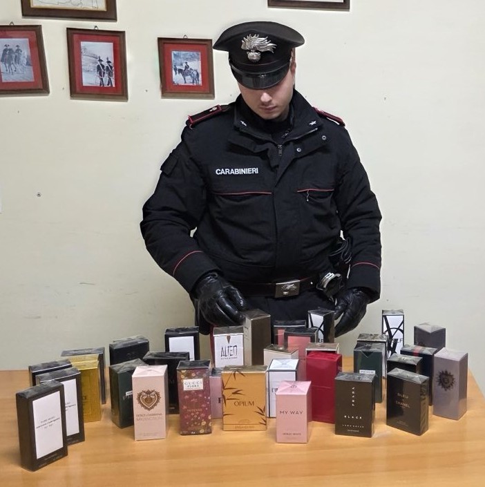 Furto all’Outlet: quattro donne denunciate per un colpo da 8mila euro