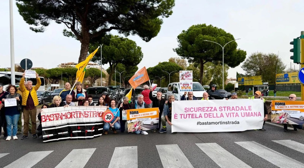 Giornata Mondiale delle Vittime della Strada, presidio su Via Cristoforo Colombo
