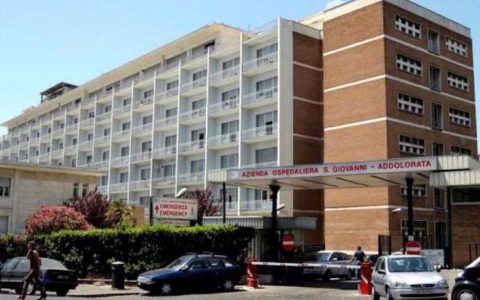 Grave incidente per un operaio di 32 anni, precipita da un ponteggio