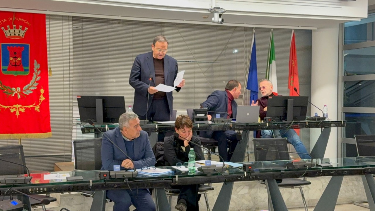 Il Consiglio comunale di Fiumicino approva nuove misure su trasporti e sicurezza