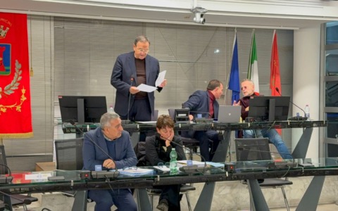 Il Consiglio comunale di Fiumicino approva nuove misure su trasporti e sicurezza
