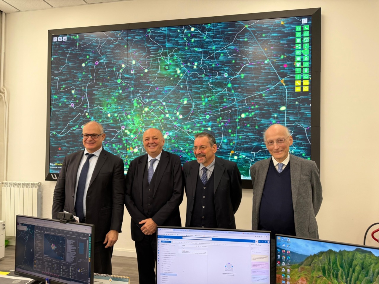 Il Ministro Pichetto Fratin in visita alla Centrale Operativa AMA