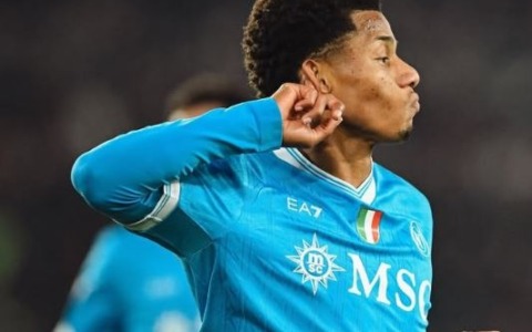 Il Napoli conquista l’Olimpico: Roma sconfitta 1-0