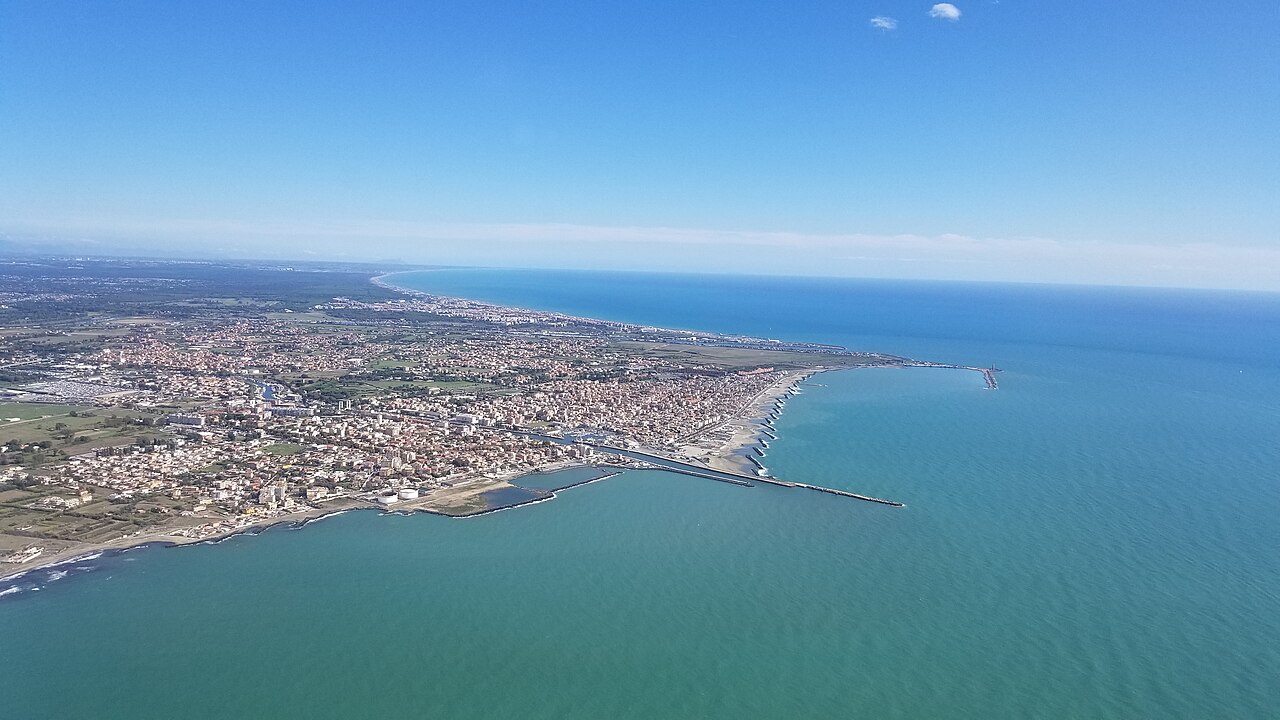 Il sindaco Baccini onora i defunti a Fiumicino