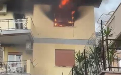 Incendio a Primavalle: due intossicati in ospedale