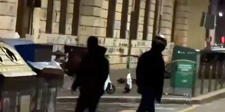 Incursione al liceo Righi: cori fascisti in azione