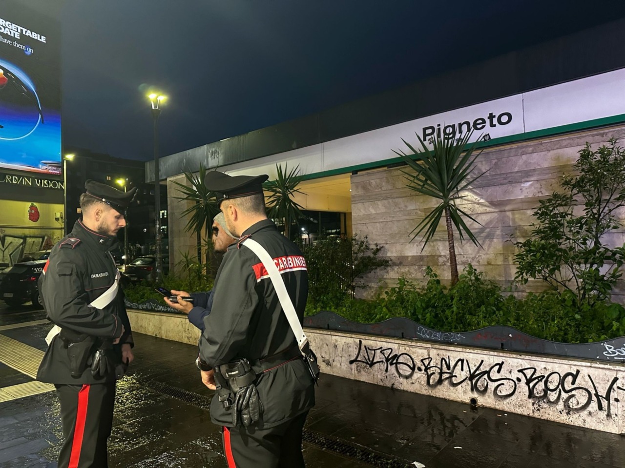 Sequestrati 120 kg di alimenti e chiusura per un bar pasticceria a Roma