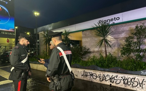 Sequestrati 120 kg di alimenti e chiusura per un bar pasticceria a Roma