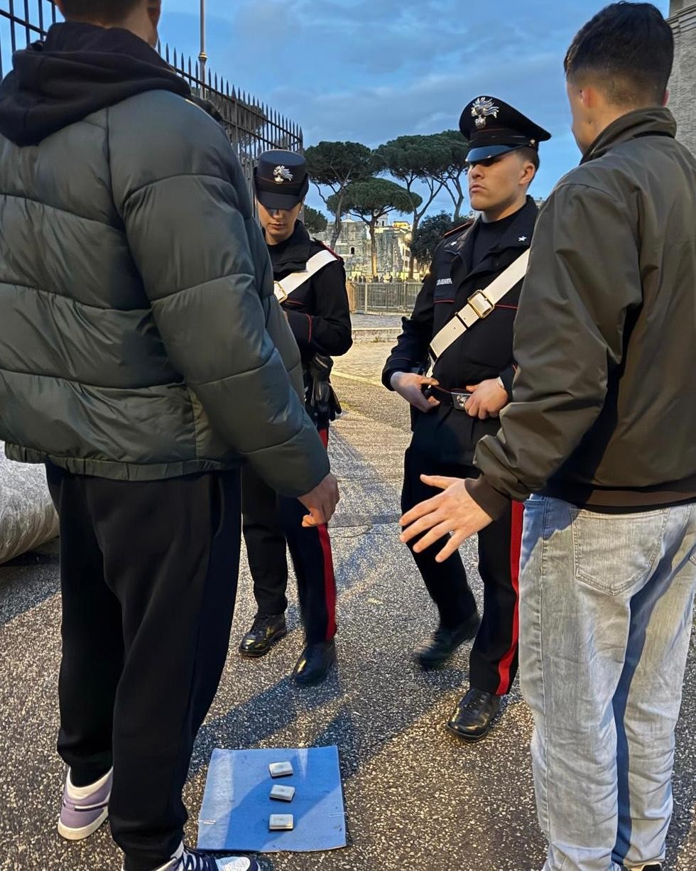 Smantellata banda del “Gioco delle tre campanelle” a Roma