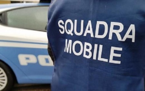 Sparatoria in via Quinto Pedio: giovane pregiudicato ferito, la Squadra Mobile indaga