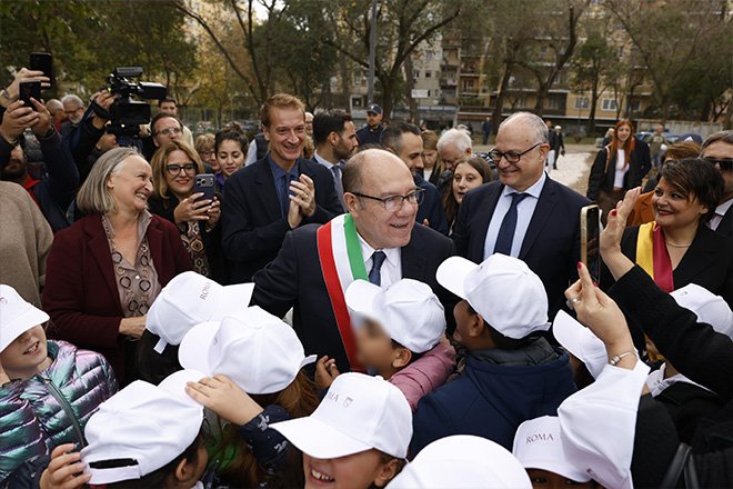 “Verdone Sindaco”, apertura area giochi e visita al cantiere dell’Istituto di via Balzani