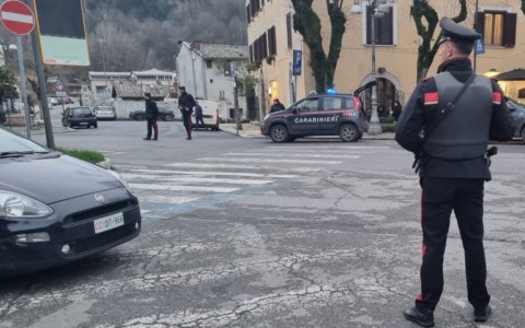 Aggressione ai carabinieri: arrestato un uomo di 43 anni