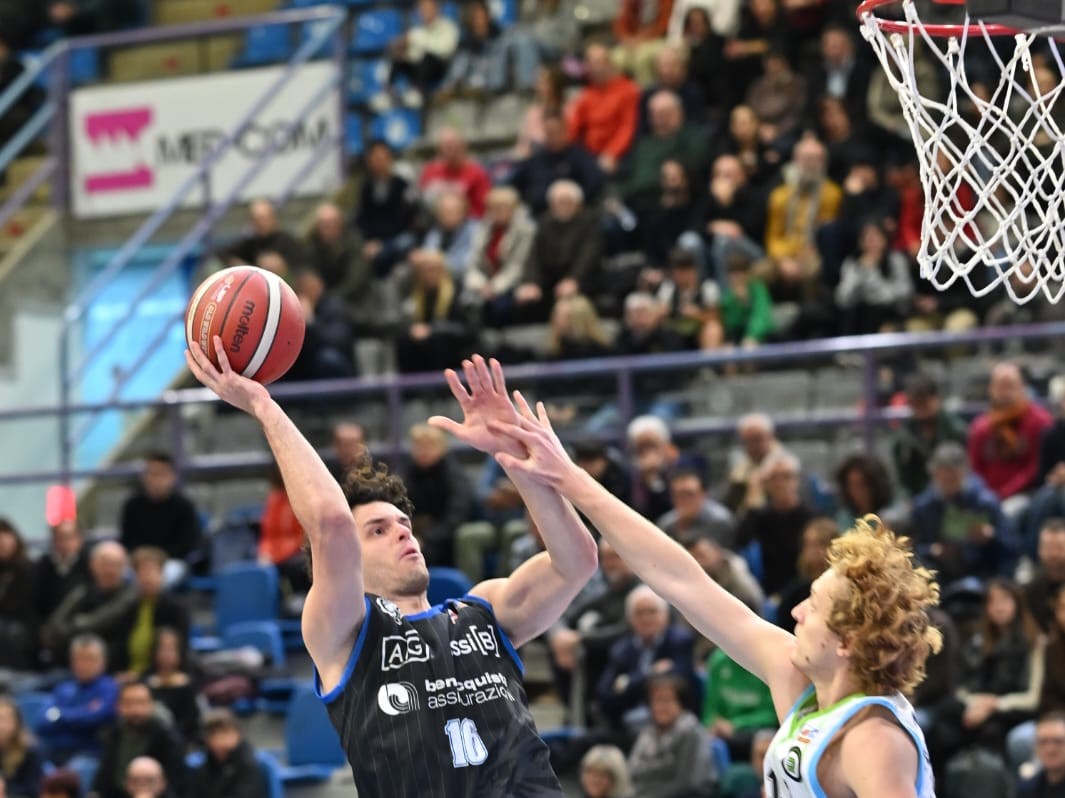 Benacquista Latina conquista Faenza e si rilancia