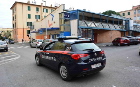 Blitz dei Carabinieri al Quarticciolo: cinque arresti per spaccio
