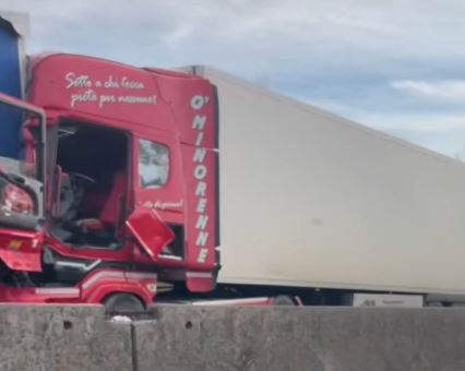 Chiusura temporanea della SS 148 “Pontina” per incidente