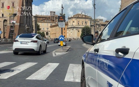 Due denunciati per una Jeep clonata con oltre 130 infrazioni in ZTL