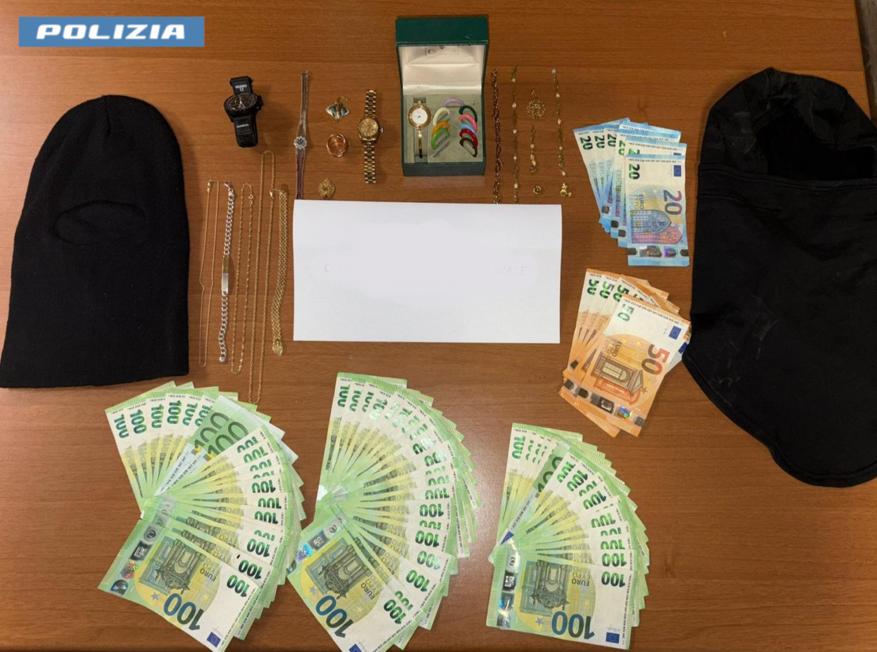 Due giovani cileni arrestati dopo un inseguimento per furto in villa