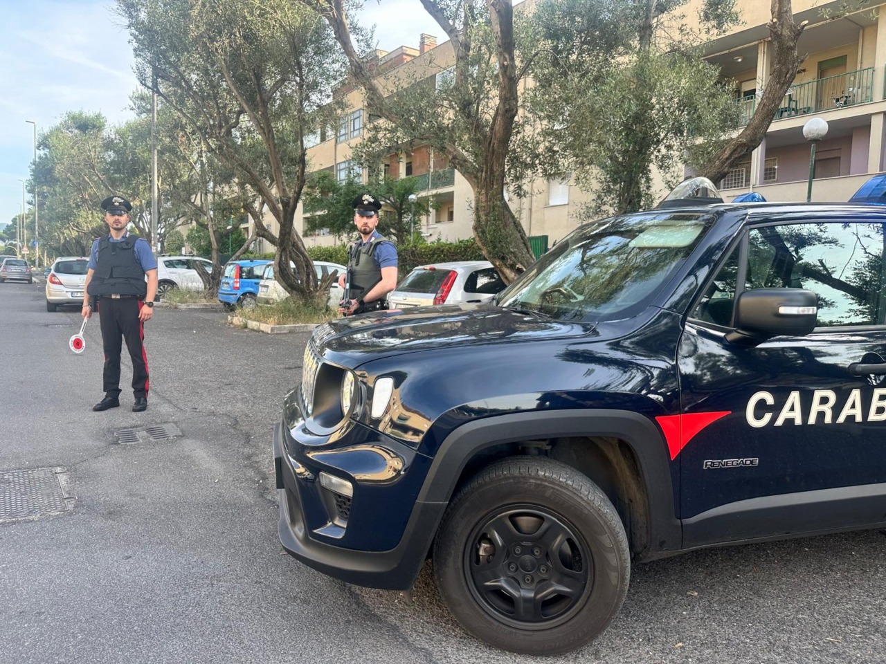 Due giovani feriti da colpi d’arma da fuoco: possibile collegamento con la droga