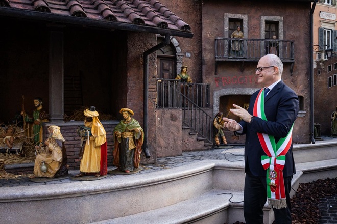 Inaugurati i presepi in Piazza del Campidoglio e Piazza di Spagna