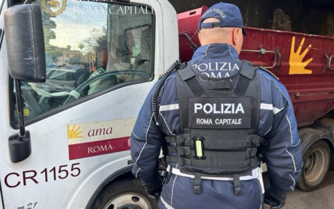 Intervento della Polizia Locale a Trastevere per la sicurezza dei sottopassaggi pedonali