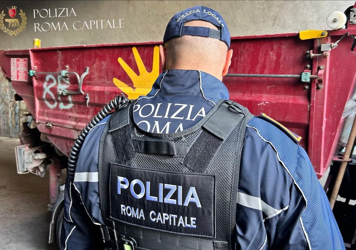 Intervento della Polizia Locale al Villaggio Falcone di Ponte di Nona