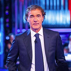 Massimo Giletti aggredito da un ex agente dei servizi durante un’intervista sul caso Orlandi