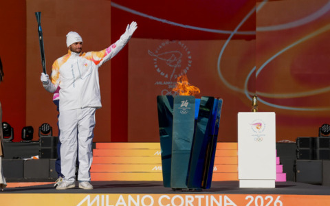 Partito il viaggio della fiamma olimpica per Milano-Cortina 2026