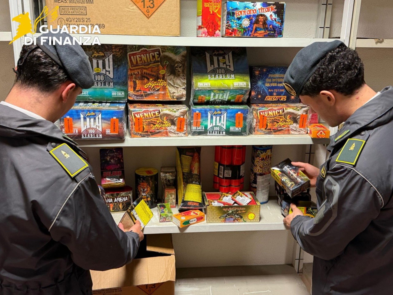 Sequestrate oltre 4 tonnellate di “botti illegali”: otto persone denunciate