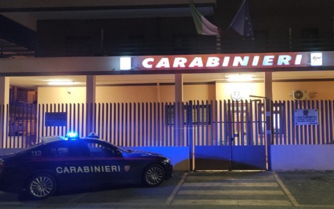 Smantellata una rete di spaccio in condominio ad Anzio