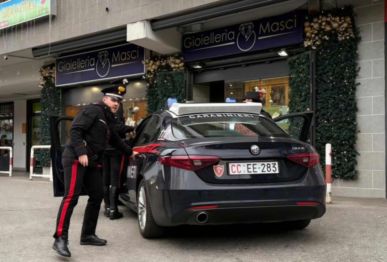 Tre arresti per una rapina in gioielleria a Morlupo