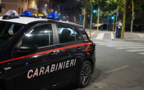 Tre uomini denunciati per possesso di strumenti da scasso e armi
