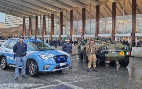 A Roma Termini potenziato il dispositivo di sicurezza con i veicoli Puma dell’Esercito