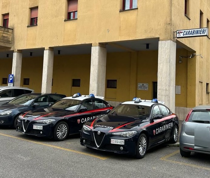 Arrestato un uomo ricercato per gravi reati dopo un tentativo di fuga