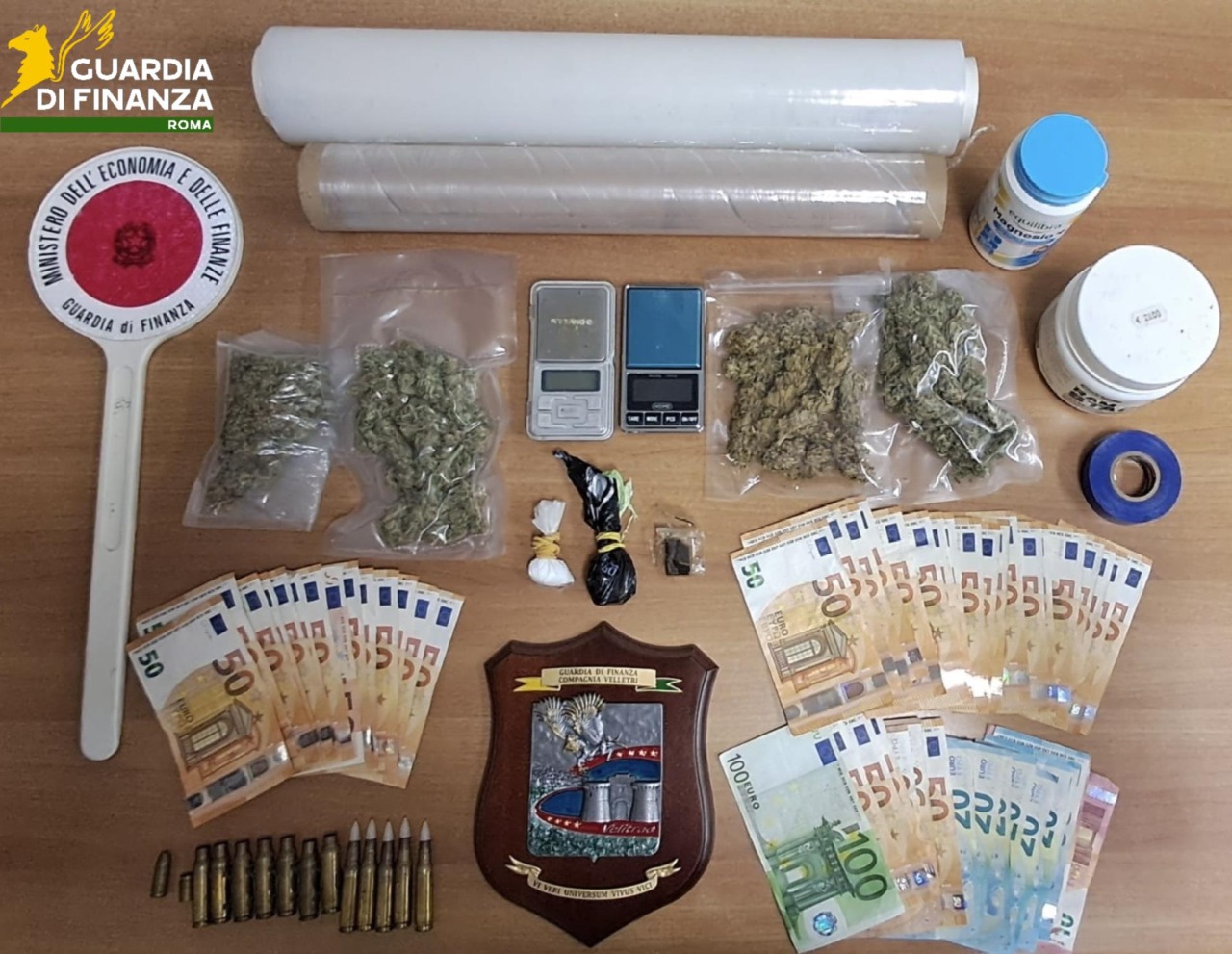 Arresto per spaccio di droga e detenzione di armi nei Castelli Romani