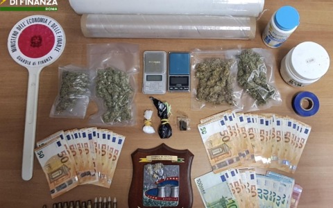 Arresto per spaccio di droga e detenzione di armi nei Castelli Romani