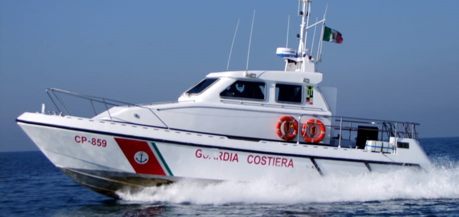 Capitaneria recupera imbarcazione alla deriva nel Tevere