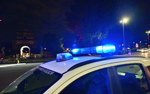 Chiusura di un tratto di via Ardeatina per smottamento