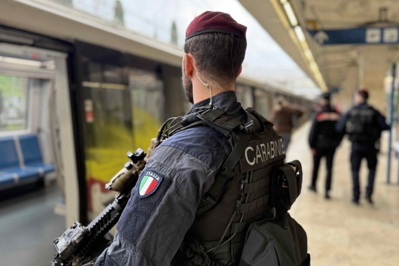 Controllo dei Carabinieri a Garbatella: due arresti e sei denunce