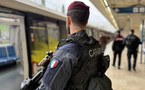 Controllo dei Carabinieri a Garbatella: due arresti e sei denunce