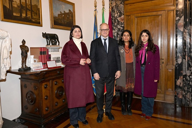 Il Sindaco Gualtieri accoglie l’attivista Parisa Nazari